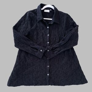 Habitat Button Up Textured Blouse Womens Medium Black Relaxed Fit Slight Flare